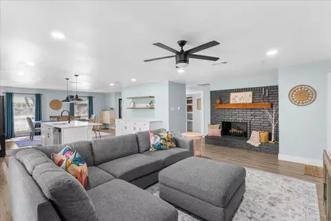 5089 Nash Dr, The Colony, TX 75056
