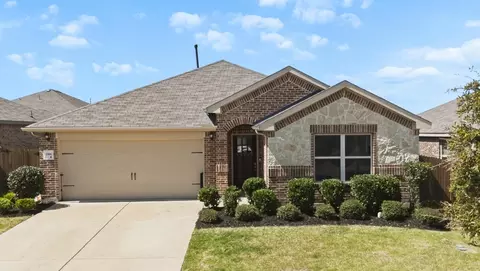 2906 Rosemount Ln, Forney, TX 75126