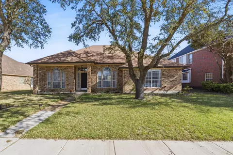 2742 Claremont Dr, Grand Prairie, TX 75052