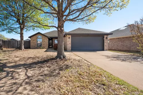 955 Behrens Ct, Crowley, TX 76036