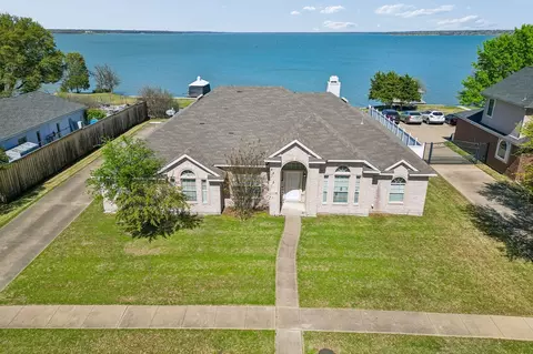 9001 Briarcrest Dr, Rowlett, TX 75089