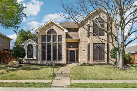 8709 Bayshore Ln, Rowlett, TX 75088