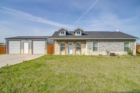 604 S Aquilla St, Itasca, TX 76055