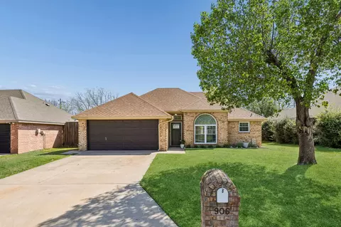 906 Bayfield Dr, Denton, TX 76209