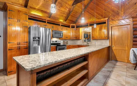 114 Quail Lake Dr W, Whitney, TX 76692