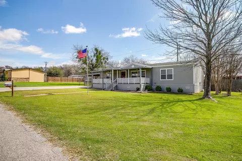 4505 Williams Dr, Granbury, TX 76049