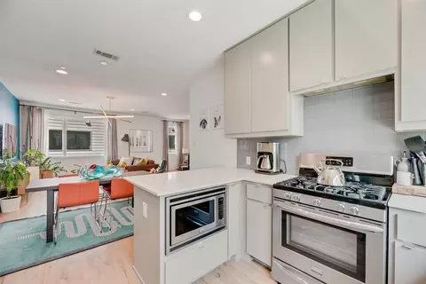 4705 Bryan St #302, Dallas, TX 75204