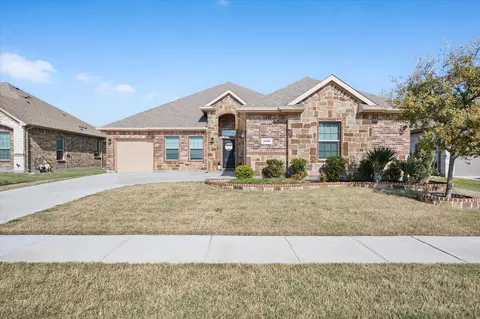 3440 Cornerstone Ln, Midlothian, TX 76065