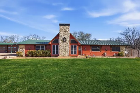 5355 Hoehn Rd, Sanger, TX 76266