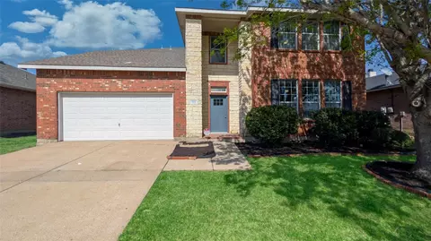523 Zachum Dr, Arlington, TX 76002