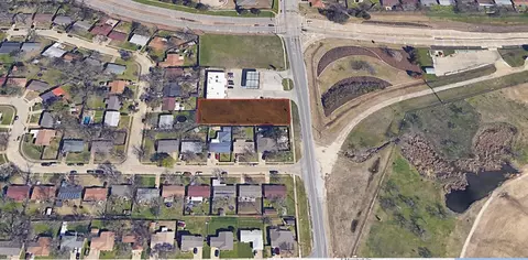 2611 14th St, Grand Prairie, TX 75052