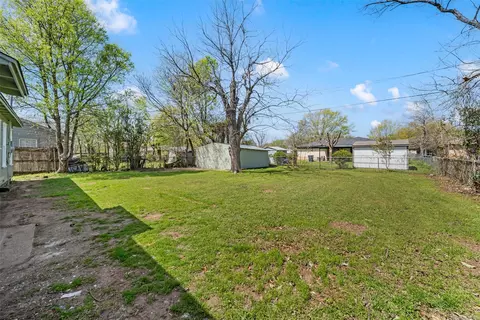 Exterior - 3117 Fadal Ave, Waco, TX 76708 photo 2 of 3