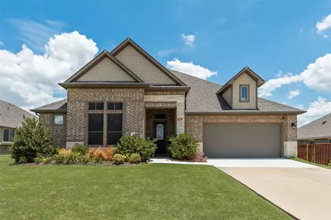 643 Woodridge Dr, Oak Point, TX 75068