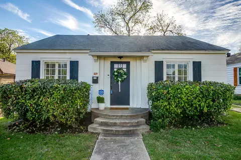 3229 8th Ave, Fort Worth, TX 76110