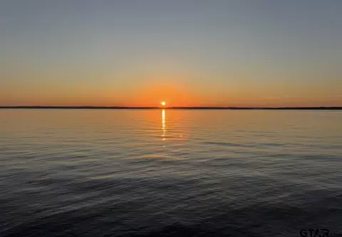 17144 Lakeview Dr, Flint, TX 75762