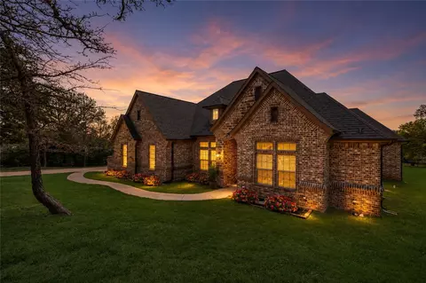 143 Wrigley Dr, Springtown, TX 76082
