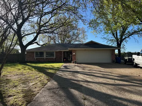 1000 Clark, Mexia, TX 76667