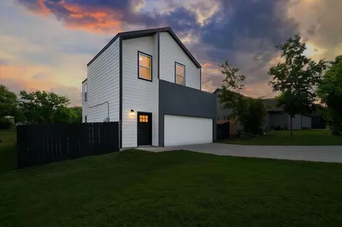 5905 Collins Ct, Granbury, TX 76048