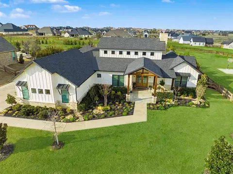 3300 Dovehill Dr, Northlake, TX 76247