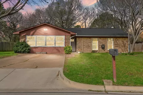 2529 Freedom Ln, Denton, TX 76209