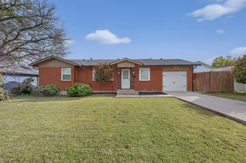 5108 Nadine Dr, Haltom City, TX 76117