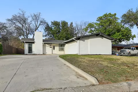 3035 Townsend Dr, Dallas, TX 75229