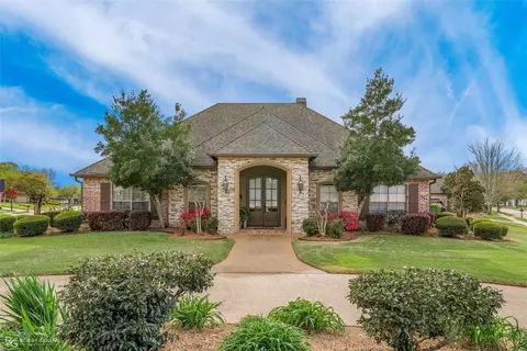 61 Turnbury Dr, Bossier City, LA 71111
