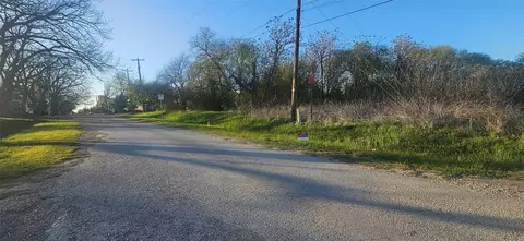 1111 E Jefferson St, Waxahachie, TX 75165