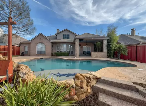 2025 Fair Oaks Cir, Corinth, TX 76210