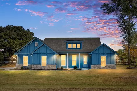 721 Clubview Dr, Tool, TX 75143