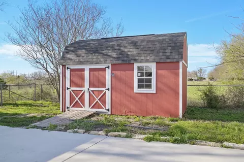 611 Ferris Rd, Lancaster, TX 75146 photo 10