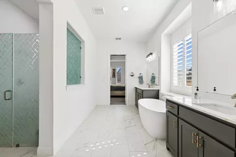 Bath - 3520 Truro St, Celina, TX 75009 photo 1 of 6