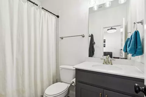 Bath - 3520 Truro St, Celina, TX 75009 photo 4 of 6
