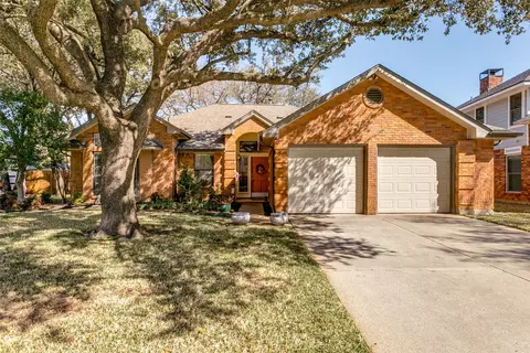 3414 Spring Willow Dr, Grapevine, TX 76051