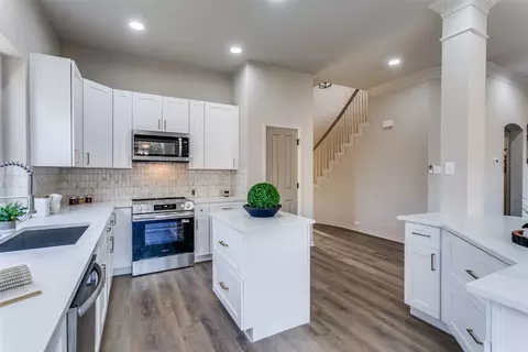 3501 Maplewood Ct, Bedford, TX 76021