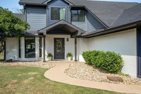 117 Modoc Trl, Lake Kiowa, TX 76240