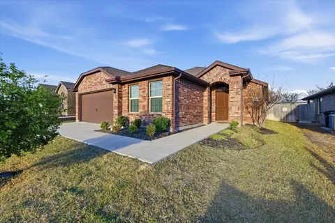 9308 Desertrock Rd, Fort Worth, TX 76131