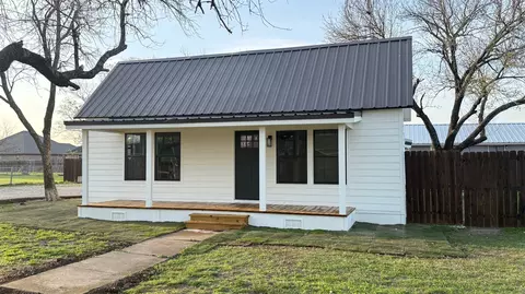 250 Cosey St, Palmer, TX 75152