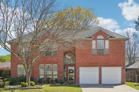1825 Sandalwood Ln, Grapevine, TX 76051