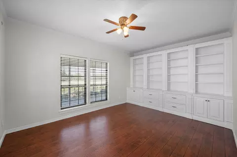 Living - 1105 E Highland Rd, Oak Leaf, TX 75154 photo 1 of 4