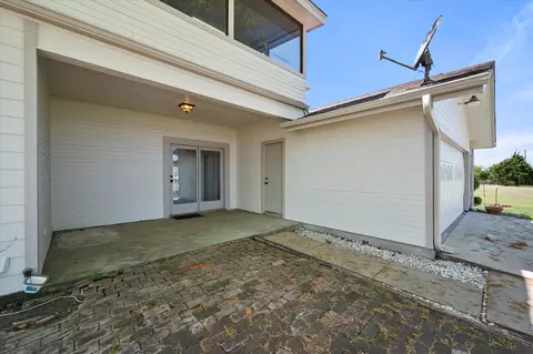 Exterior - 1105 E Highland Rd, Oak Leaf, TX 75154 photo 8 of 8