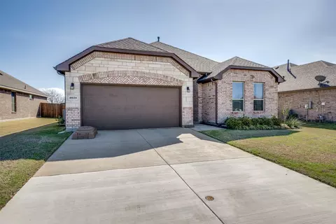4024 Harvey Ln, Krum, TX 76249