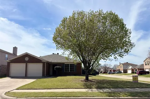 2457 Eagle Mountain Dr, Little Elm, TX 75068