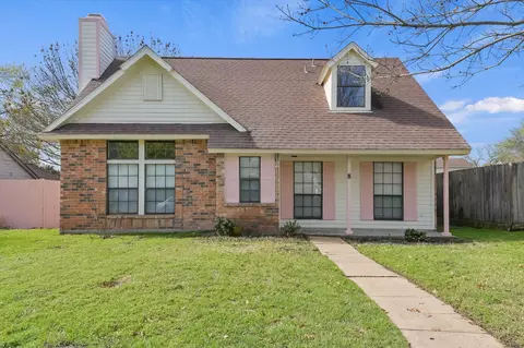 8 Hawthorne Cir, Allen, TX 75002
