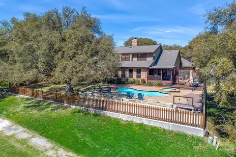 8620 Canyon Crest Rd, Fort Worth, TX 76179