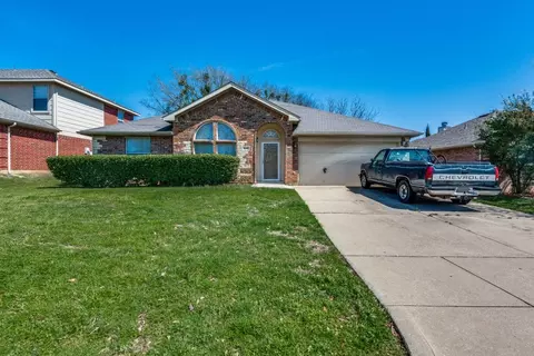 1606 Cancun Dr, Mansfield, TX 76063