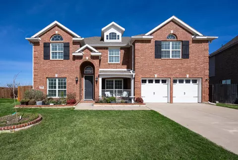 8520 Pinewood Dr, Fort Worth, TX 76123