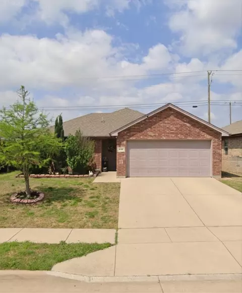 8408 Cherry Bark Ln, Fort Worth, TX 76140