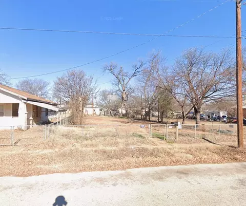 1415 Ave A, Brownwood, TX 76801