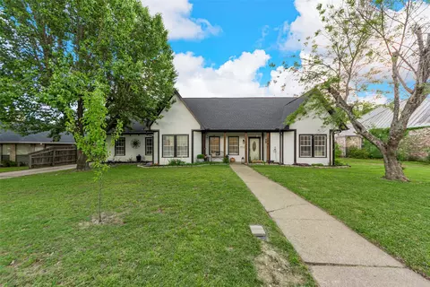 5601 Burgundy Dr, Greenville, TX 75402